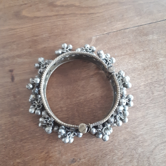 Vintage bracelet with small bells - Picture 3 of 3